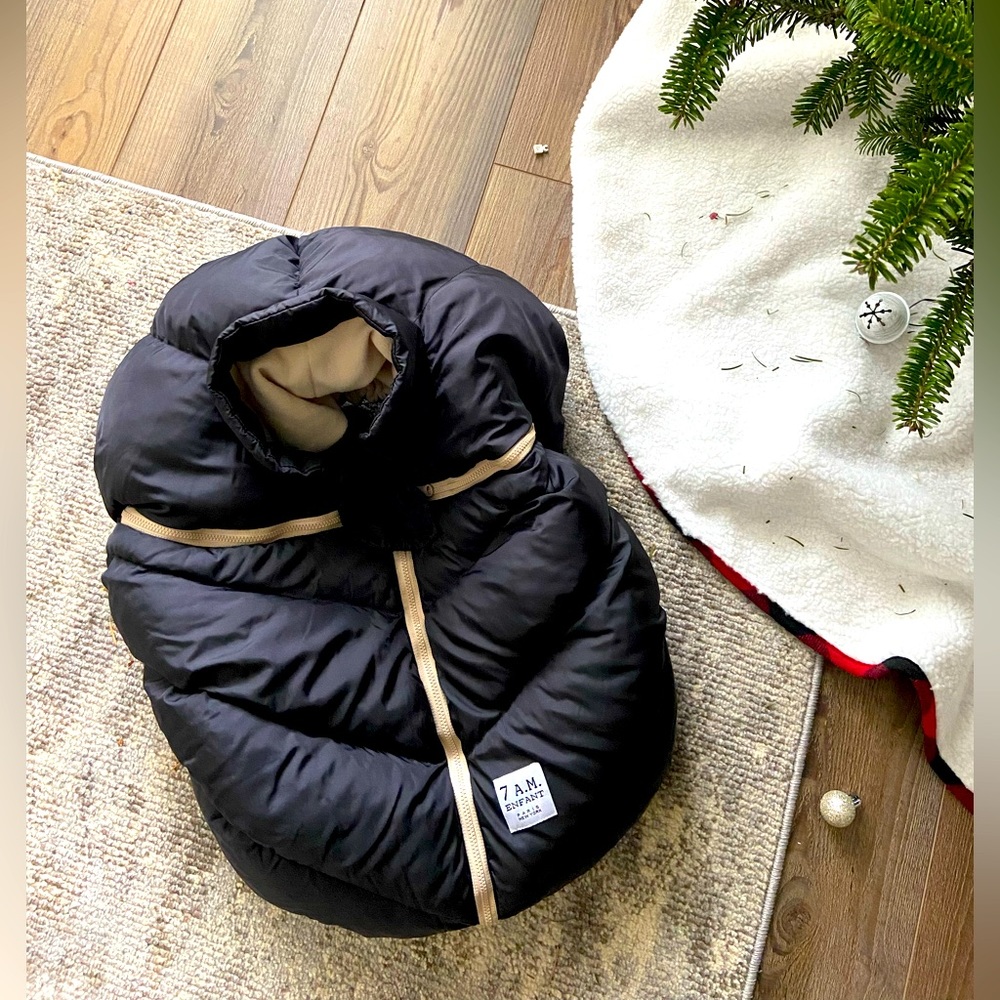 Baby carseat cocoon. Warm, cozy & rain resistant